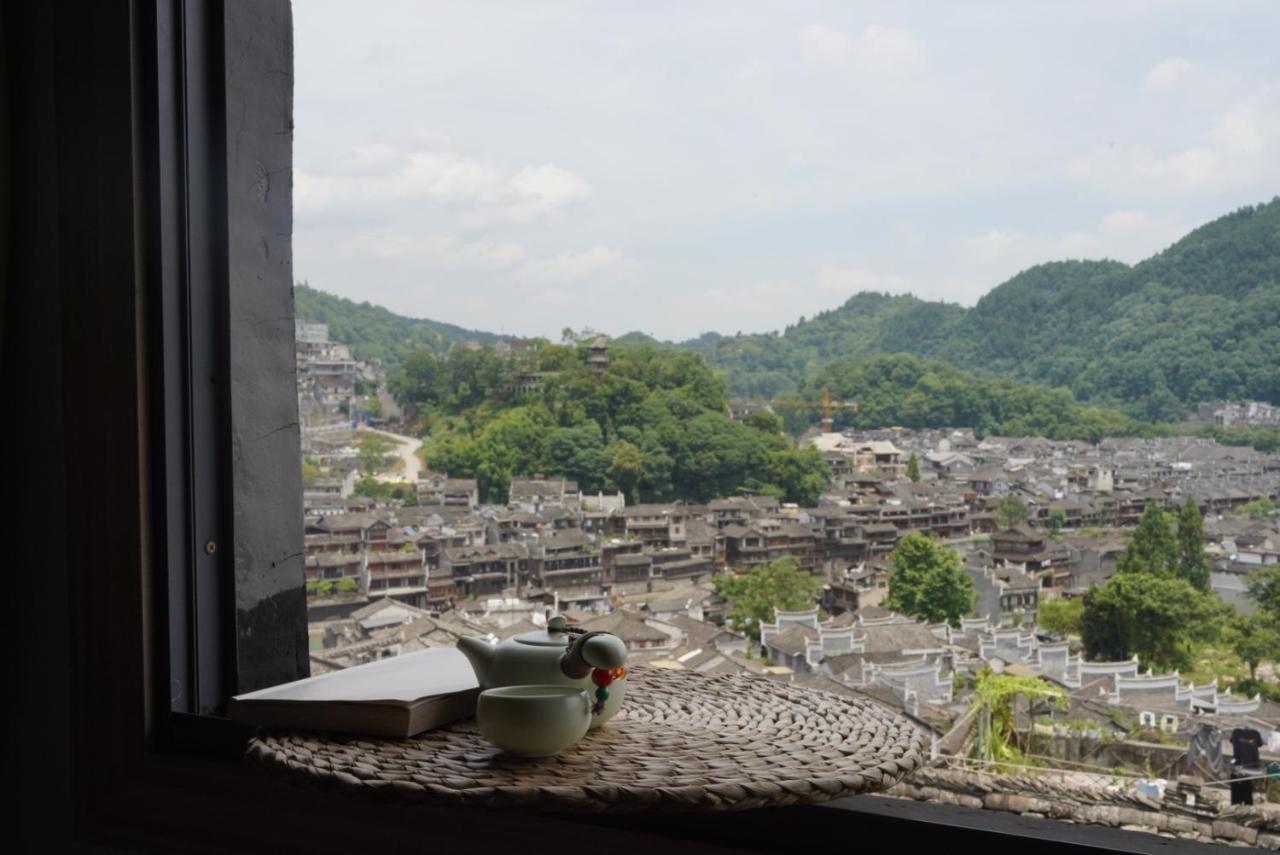 Yun 起 Iju 庭院 观 Jing 民宿 Hotel Fenghuang County Exterior photo