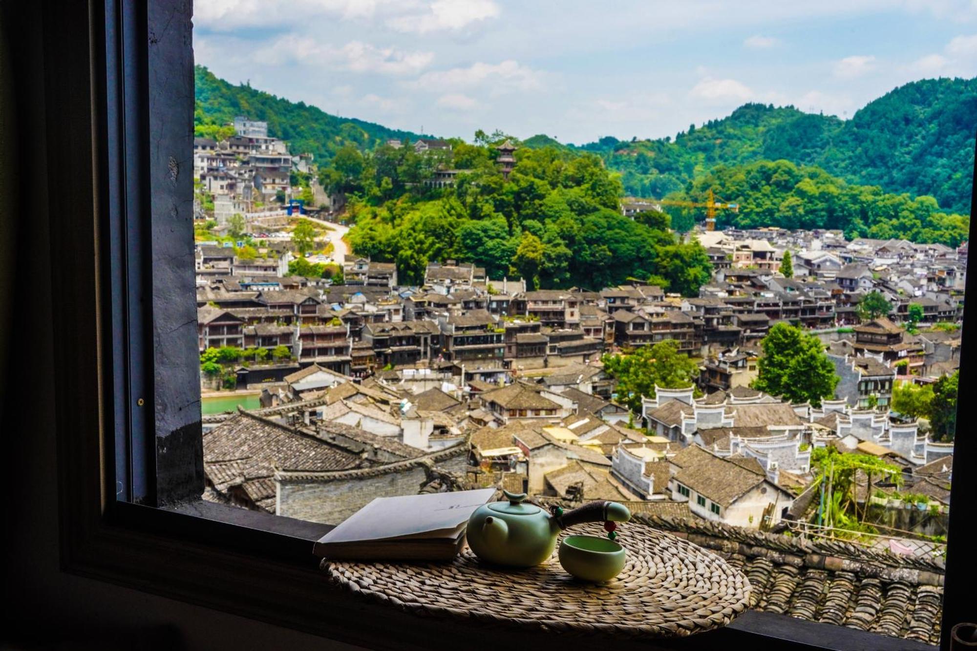 Yun 起 Iju 庭院 观 Jing 民宿 Hotel Fenghuang County Exterior photo