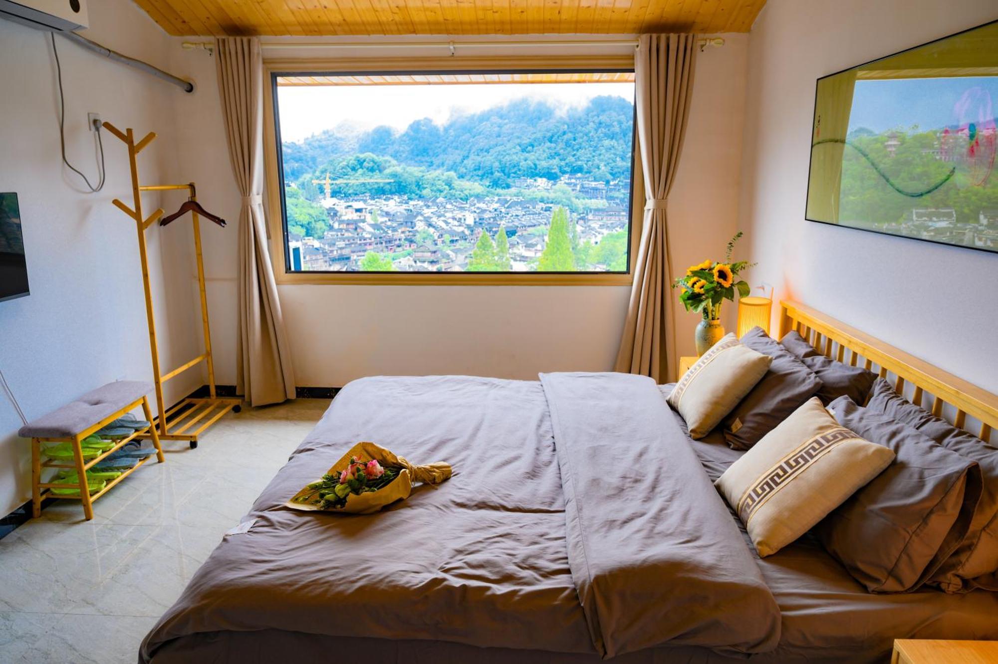 云起山居庭院观景民宿 Fenghuang County Exterior photo